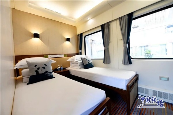 智能服务系统|从成都出发的“熊猫专列”竟然还自带麻将机