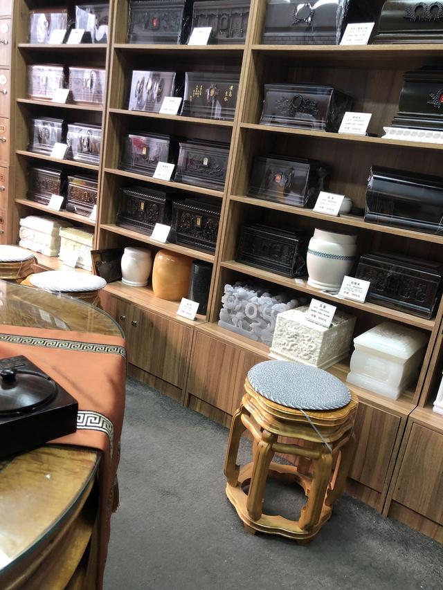 殡葬服务|调查 | 殡葬服务频现高价：骨灰盒十几万，逝者沐浴近万元