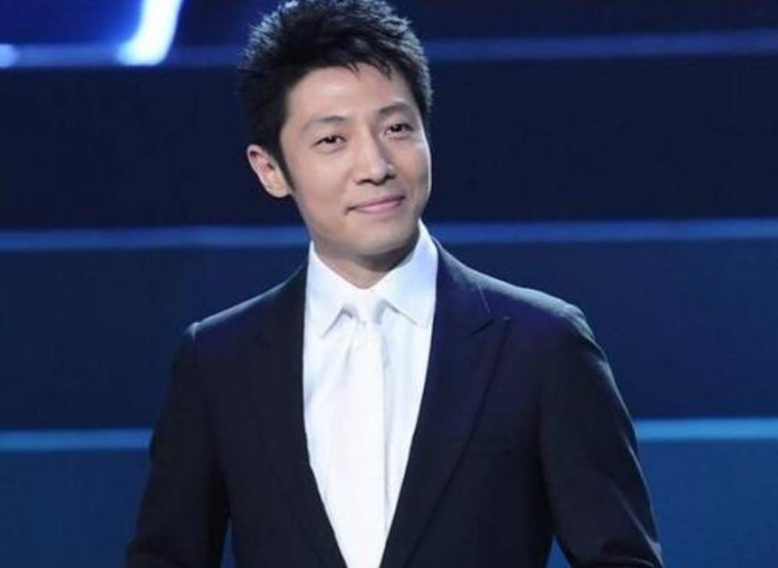 母亲|母亲是他心中最柔软的地方！撒贝宁曾忘记和母亲的约定愧疚大哭