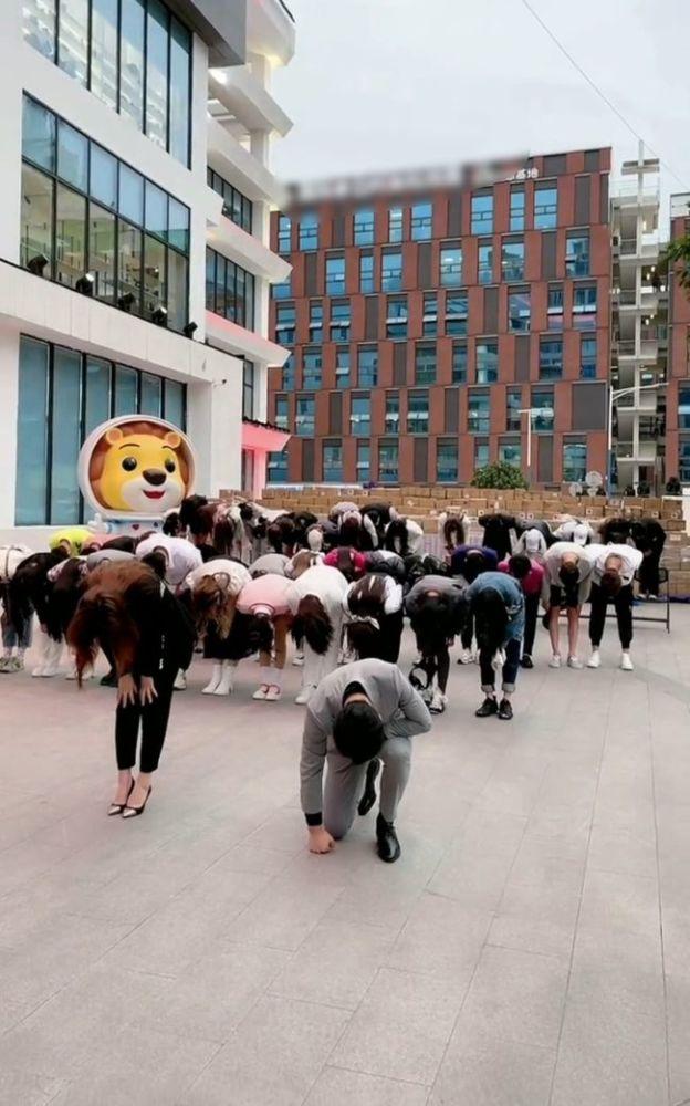 幺蛾子|自导自演？辛巴称遭打假人敲诈，警方回应：已接受报案，需跟进调查