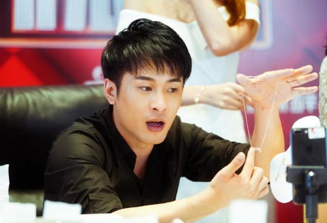 幺蛾子|自导自演？辛巴称遭打假人敲诈，警方回应：已接受报案，需跟进调查