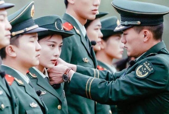 乱摸|怀孕了？张馨予：这几天馒头主食吃太多了