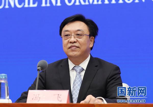 冯飞|花2600元吃海鲜后报警？海南省长冯飞主动回应“三亚海胆”事件：将深入调查