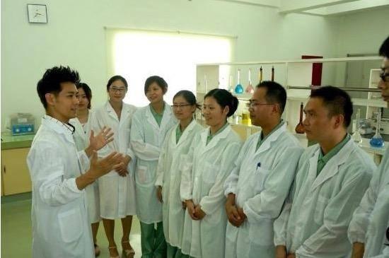 铲子|人设滤镜突然没了！林志颖称放金铲子有助生子，被骂迷信