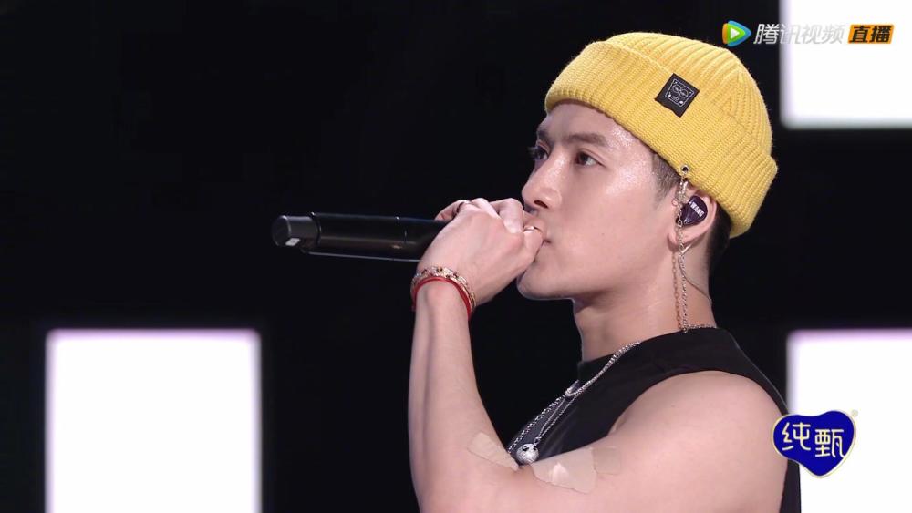 韩美娟|韩美娟看王嘉尔的表情是我了 低音炮荷尔蒙太会撩了