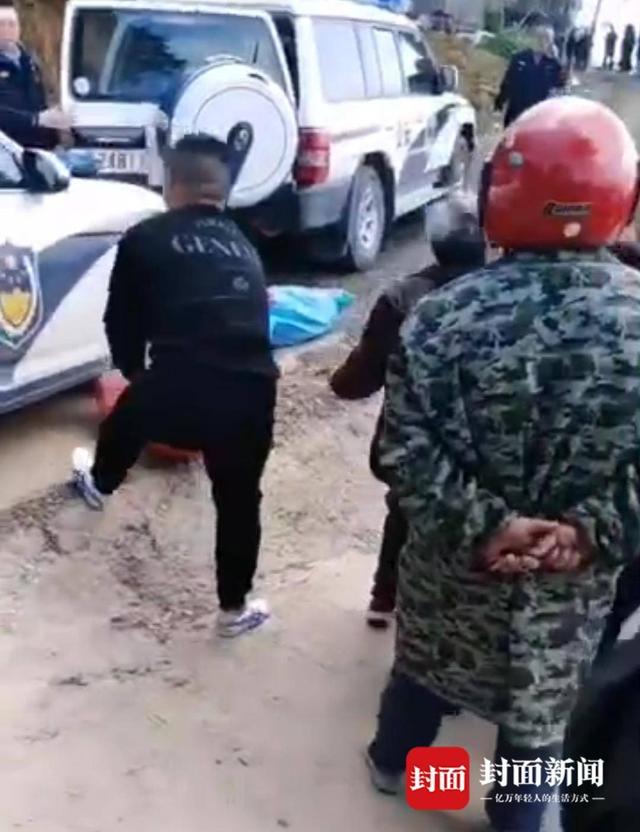 养狗|小学生上学途中被狗咬死其父发声 邻居:这几只狗曾咬死邻居家狗