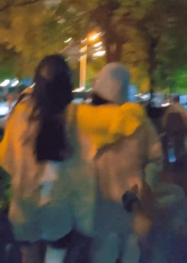 刘诗诗|刘诗诗罕见探班杨幂 像小女生一样超级有爱