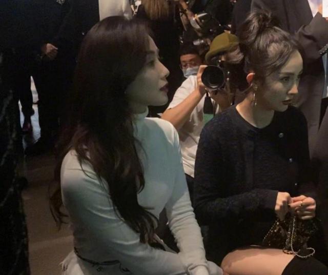 刘诗诗|刘诗诗罕见探班杨幂 像小女生一样超级有爱