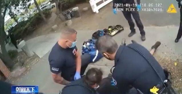 男子|“弗洛伊德”事件再现？美一男子遭警察跪压5分钟死亡