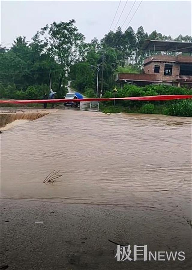 失联|失联5日！广西一女教师上班途中被洪水冲走，还未找到