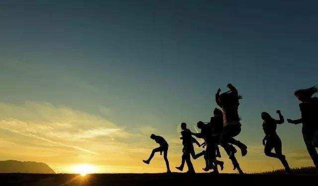 吐槽|俞敏洪称年轻人不能躺平:太佛系的话,国家的未来靠谁做?