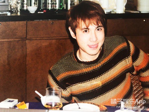 曝光量|沈腾3岁儿子正面照曝光 网友:喜剧界后继有人,和爸爸一模一样