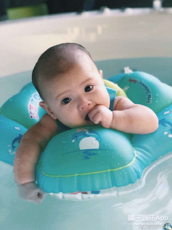 曝光量|沈腾3岁儿子正面照曝光 网友:喜剧界后继有人,和爸爸一模一样