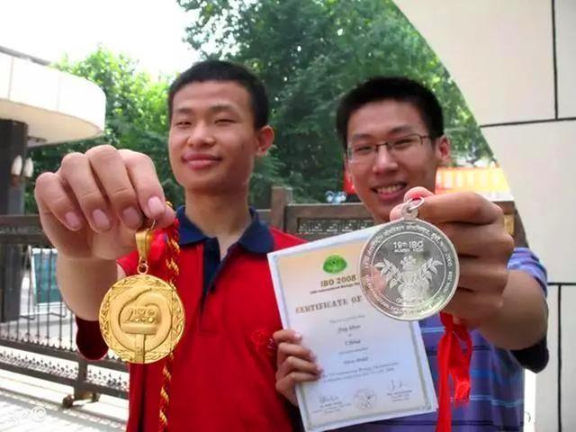 北京大学数学科学学院|高中班主任谈北大韦东奕:再给他五六年的时间，会做出惊艳世界的研究成果