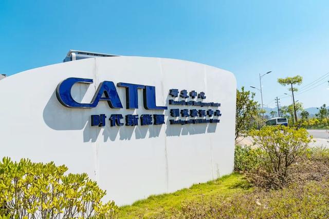 上市申请|老板突然去世 股权传子不传女 24岁儿子退学继承家业