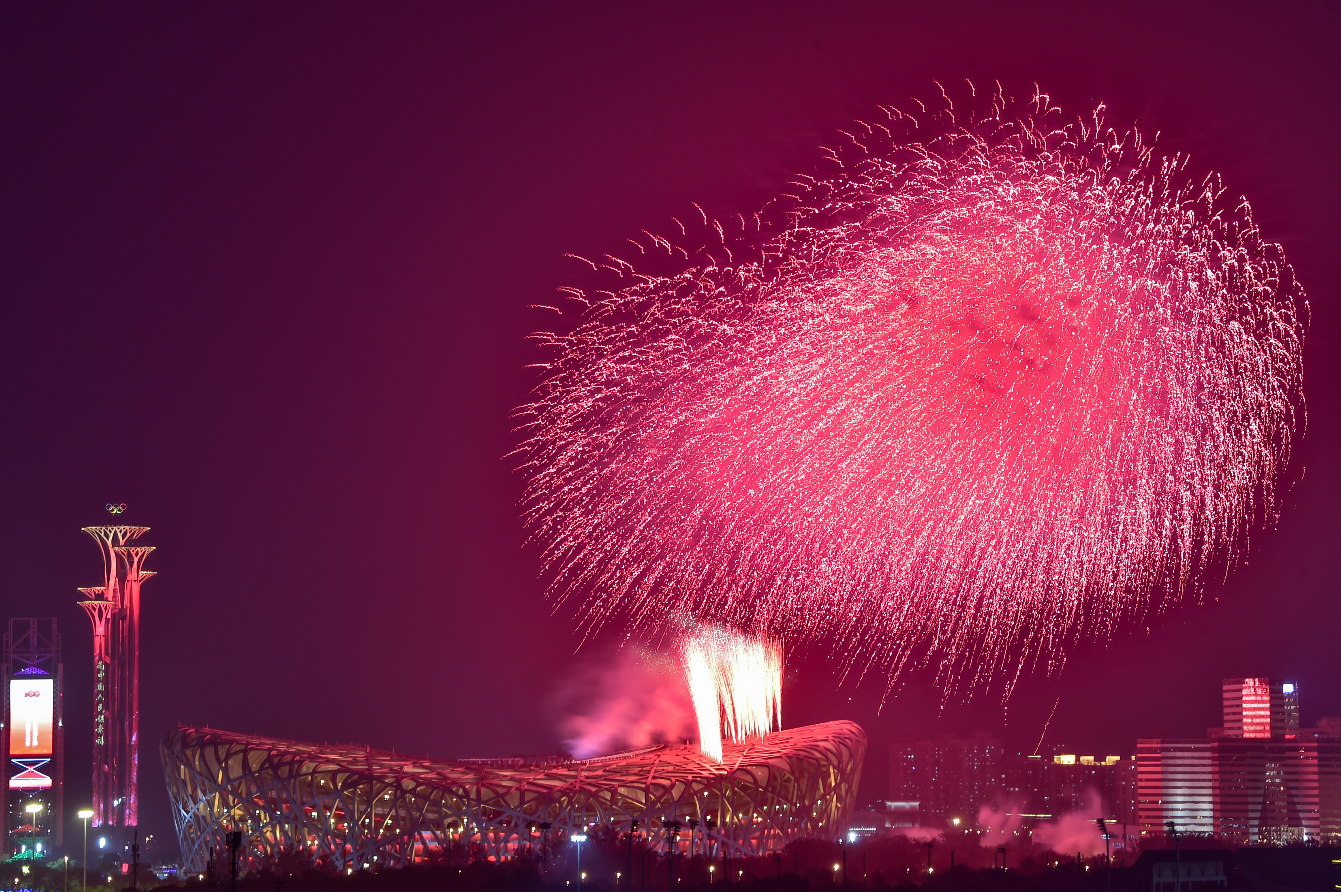 盛放|庆祝建党百年文艺演出盛大举行，国家体育场上空绚烂焰火盛放