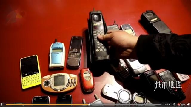 手机厂商|男子花200万收藏上万部手机 型号应有尽有一波回忆杀