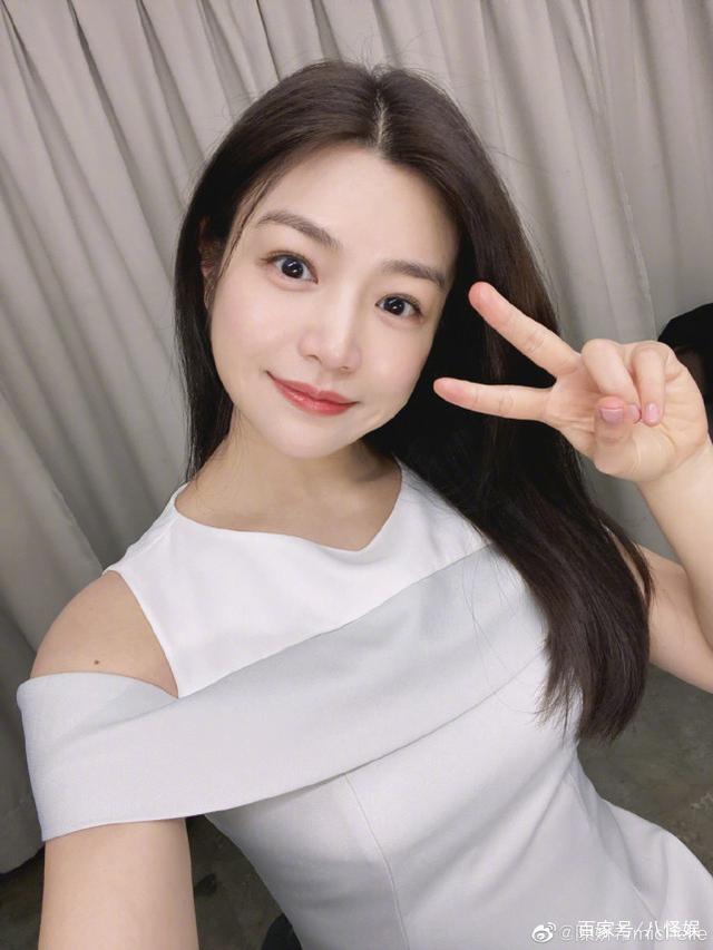 陈晓|超甜蜜！陈妍希晒父子熟睡照为陈晓庆生，星星睡姿可爱