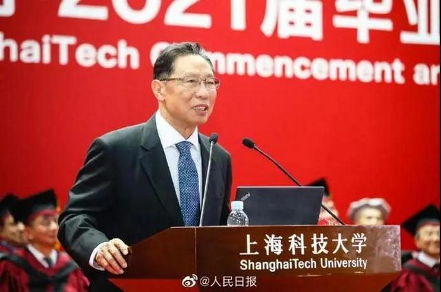 团队|钟南山团队回应钟老凡尔赛发言 疫苗研发慢是因为没病人了