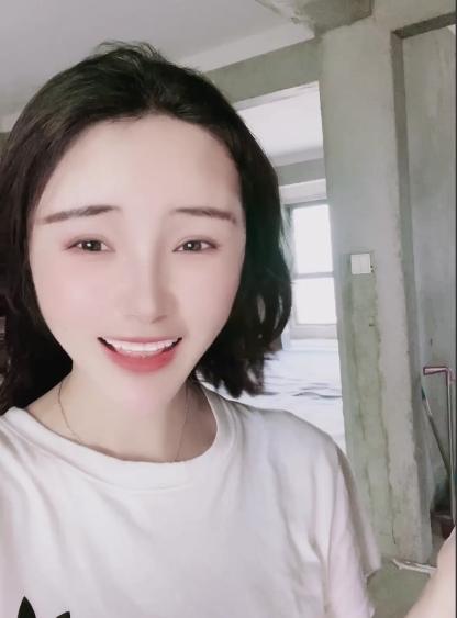 女孩儿|独立女孩！女孩回应花10年积蓄住毛坯房：当地有点重男轻女