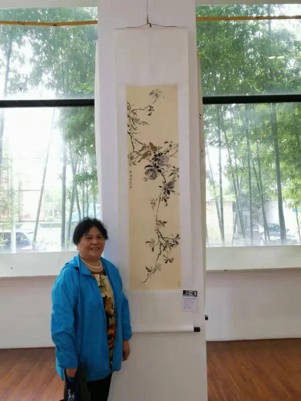 教室|活到老、学到老、画到老！上海一70岁阿婆拿到中国美院书画双学位