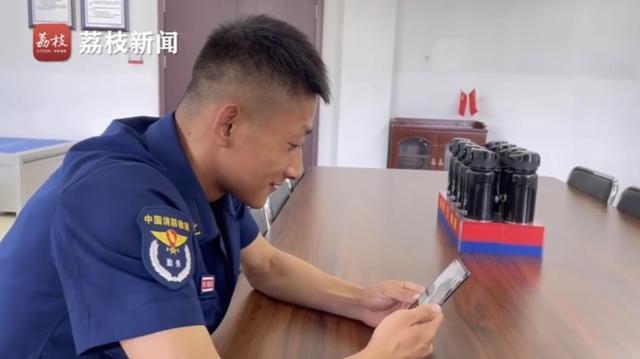 视频通话|泪目!女子刷视频发现消防员神似牺牲的弟弟,结局暖心