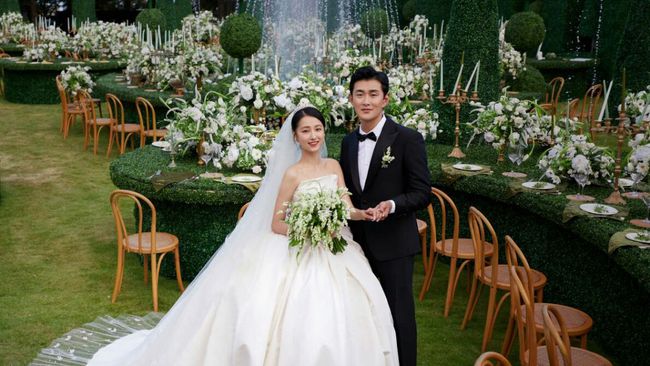 陈立农|好兄弟！在机场呆了一天，杨洋晚宴前终于到达王彦霖婚礼现场