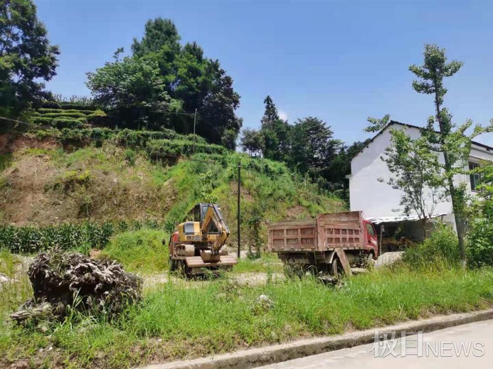 牧马|夫妻举报盗砂被碾亡,二胎女儿不满1岁,惨剧发生细节披露