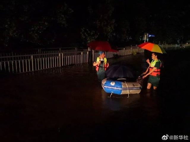 IV|挺住！郑州！千年一遇特大暴雨，洪灾已造成郑州市区12人死亡