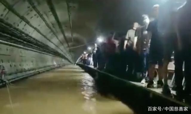 地铁隧道|郑州地铁5号线生死营救 受困者口述:已做好出不去的准备