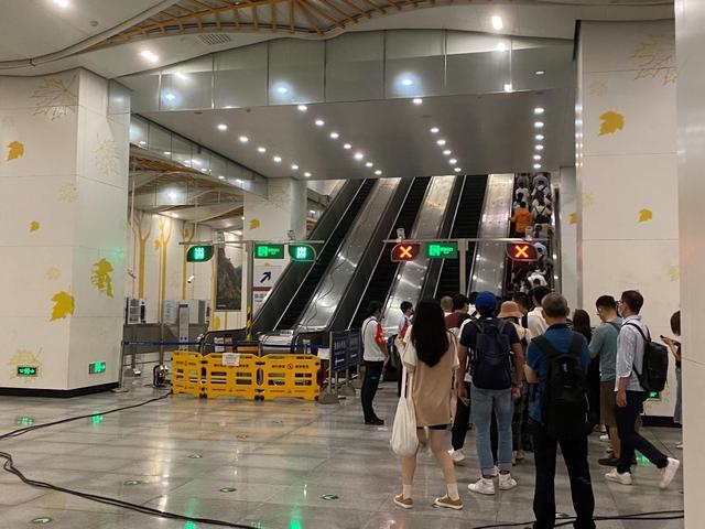 熔断机制|缺乏联动停运机制！专家谈郑州地铁事故：列车无逃生门