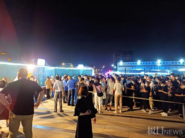 疑似病例|网传成都出现新冠疑似病例 记者连夜探访现场