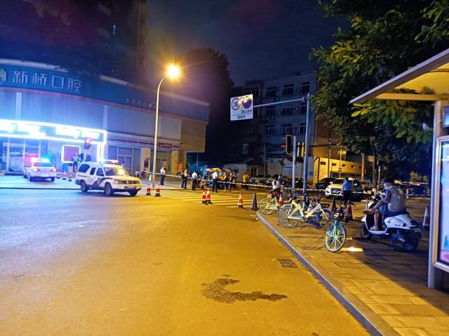 疑似病例|网传成都出现新冠疑似病例 记者连夜探访现场