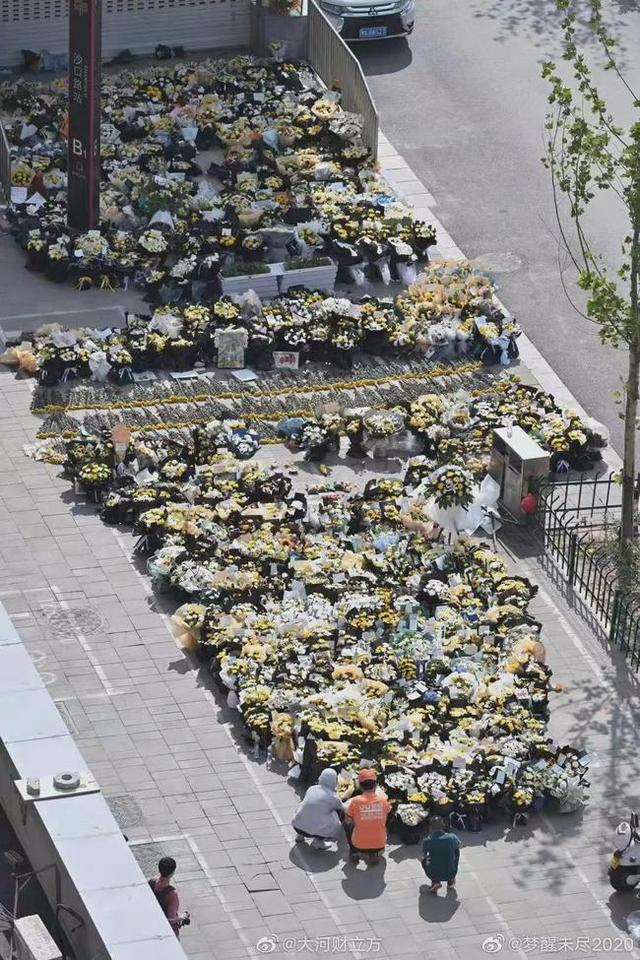 王金雷|觉得不能让郑州人蒙羞！因何拆除郑州地铁围挡？当事人发声