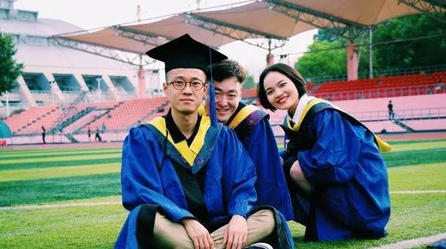 转学|哗众取宠？华科回应网红称可以靠关系转学：录取符合高考政策