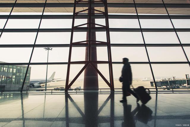 南京禄口机场|漏洞与外溢，复盘疫情风暴眼南京禄口机场