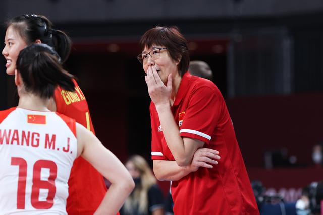 女排主教练|不因结果否定备战过程!郎平:不实传闻对球员情绪影响很大