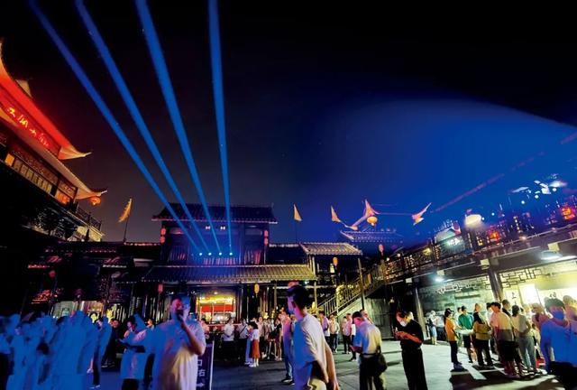 南京禄口机场|中国抗疫压力几何?专家解读:还要交一些学费,再考虑怎样和病毒共存