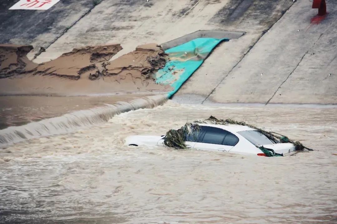 二次点火|被郑州暴雨淹没的车,后来都怎样了&nbsp;40万台车受损保险员忙得跑断车皮带