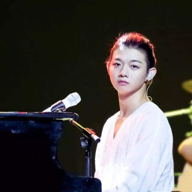 陈露|就这？霍尊发手写信回应恋情，陈露好友王萌：既然锤了就锤到底