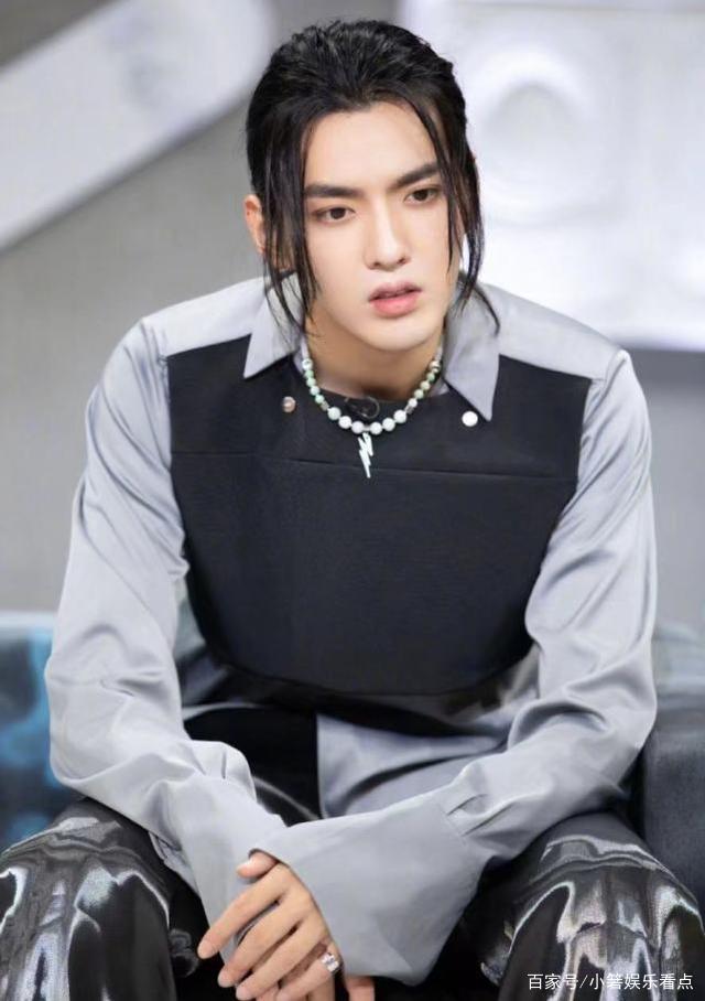 艺考|吴亦凡被批捕后配合调查的女孩发声：因家教好才没被吴亦凡得逞