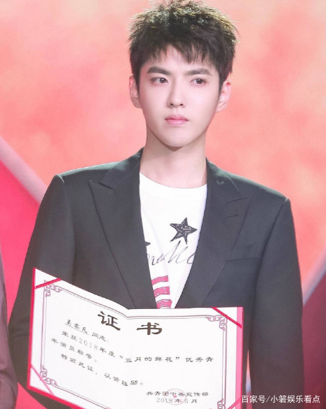 艺考|吴亦凡被批捕后配合调查的女孩发声：因家教好才没被吴亦凡得逞