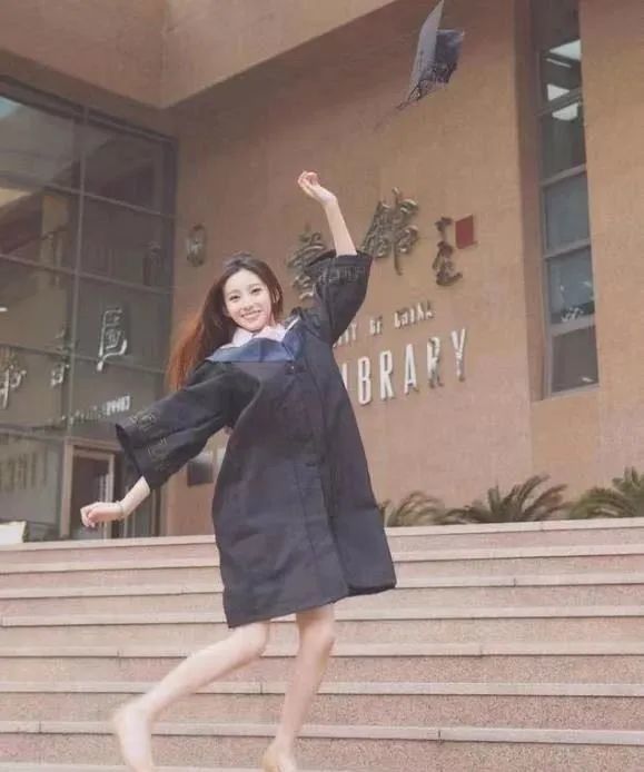 女团|央视又上新! 主持人马凡舒好像女团门面 高考曾考上状元