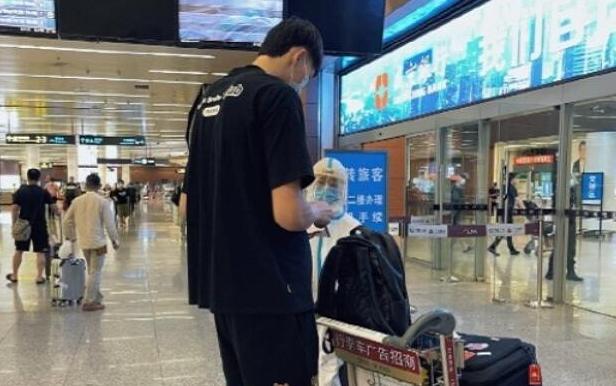 男篮|情商太低？周琦举报新疆队违规，姚明会下狠手吗？