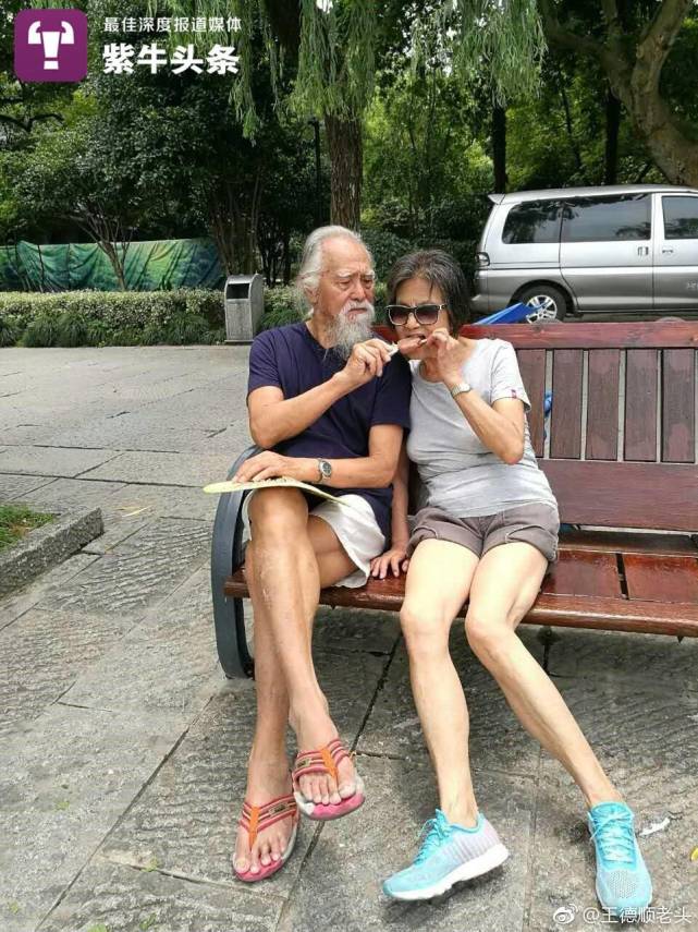 走秀|“斜杠老人”的精彩人生，T台走秀的酷爷爷85岁驾机冲上云霄