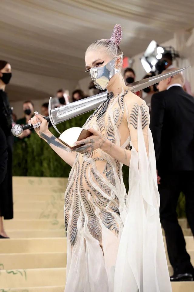 Grimes|马斯克宣布和怪妹女友分手 异地恋连硅谷霸道总裁也没逃过