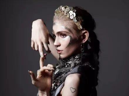 Grimes|马斯克宣布和怪妹女友分手 异地恋连硅谷霸道总裁也没逃过