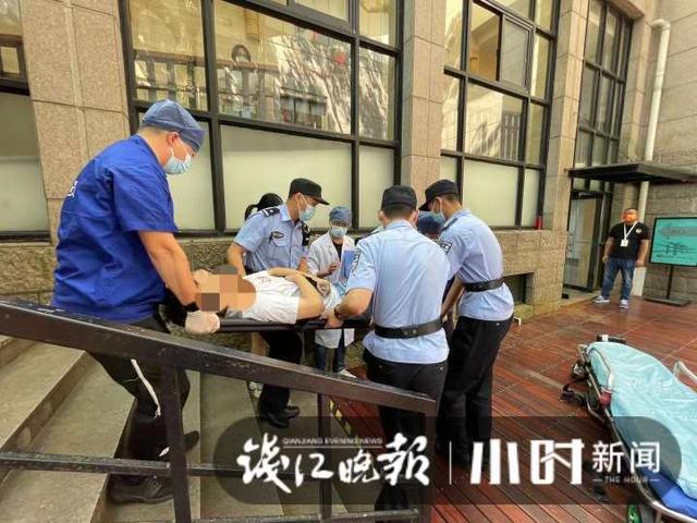 西湖景区|国庆首日景点人从众 警察蜀黍们忙不停