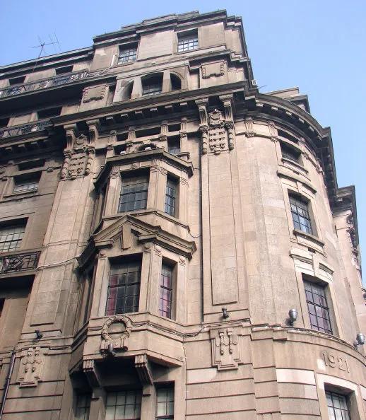 【记忆】建筑可阅读：北京东路这幢“邮船”形的大楼里，曾广播过“上海声音”