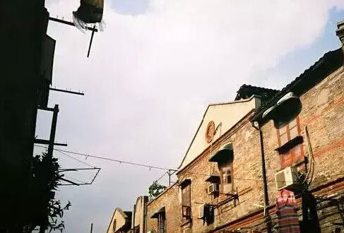 点击图片进入下一页